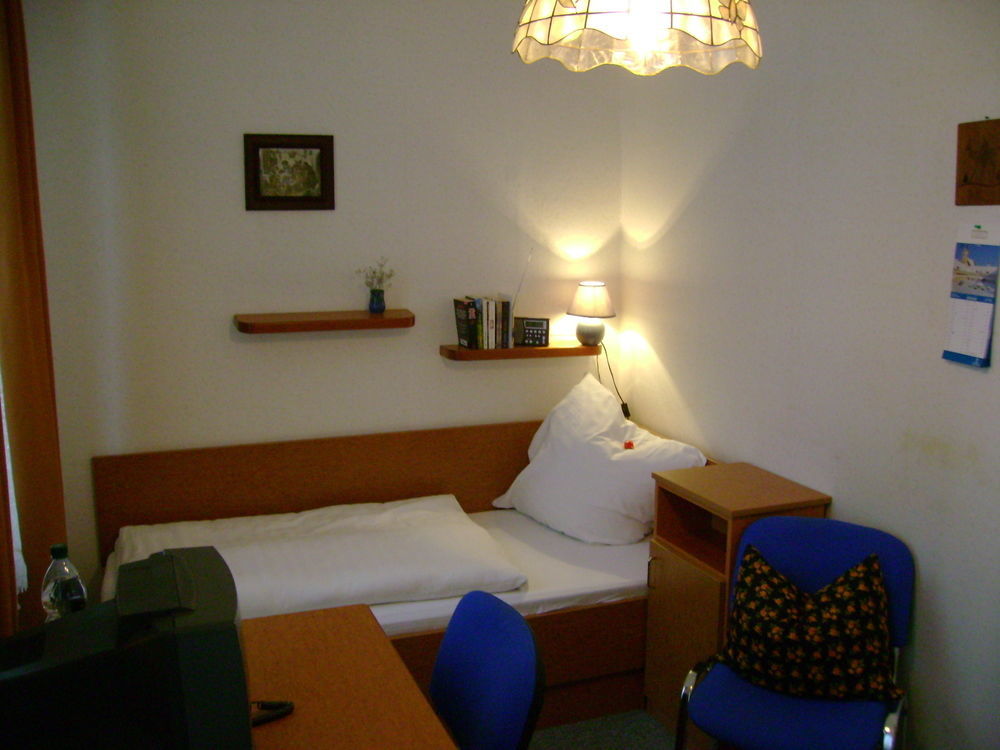 Hotel - Pension Vesta Bad Elster Buitenkant foto